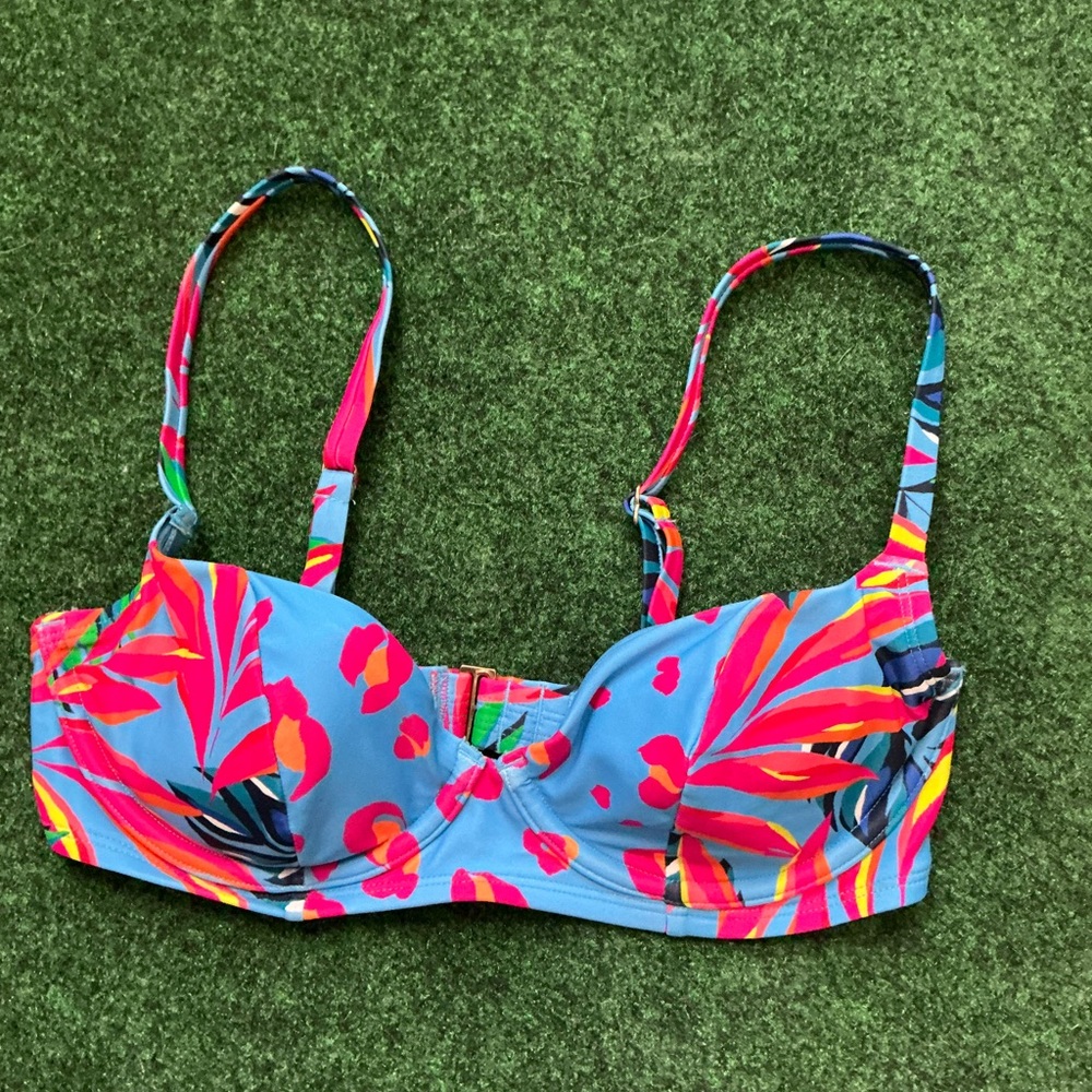 Tabitha Size Small Colorful Floral Bikini Top